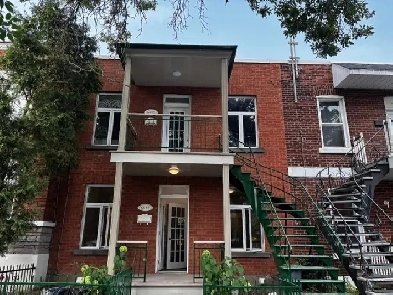 Grand 5 ½ d’un duplex sur Hurteau (Ville-Émard), avec cours! Image# 8