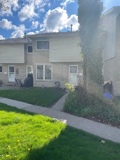 House for rent - St. Catharines Image# 1