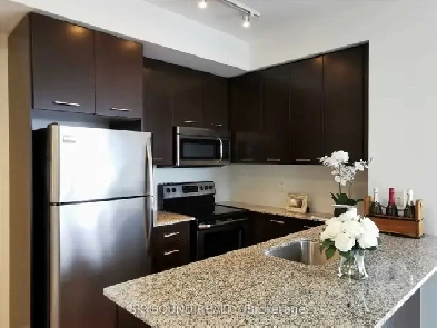 1 bed   den 2 bath condo for rent in Mississauga Image# 3