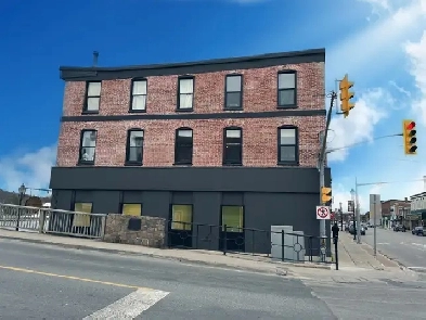 STUNNING CAMPBELLFORD 3 BDRM | $1450 ALL INCL Image# 1