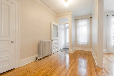 Apartment in Notre-Dame-de-Grâce (NDG), Montreal Image# 1