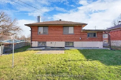 For Rent – 3-Bedroom Detached Bungalow by Wincott  Park Image# 1