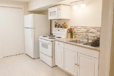 Room close to Southgate LRT Image# 1