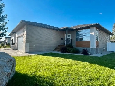 Beautiful 5BR house in Moose Jaw’s West Park Image# 7