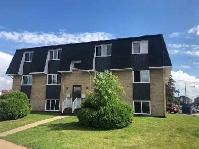 Grand 5 1/2 disponible maintenant ! Image# 1