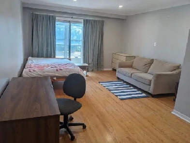 Room for Rent - Big Spacious Room with Patio Image# 2