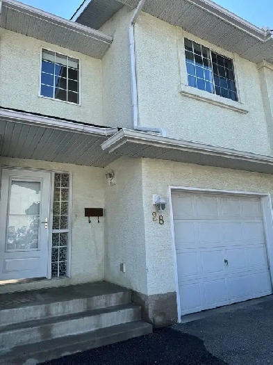 3 Beds-2 Baths Town House Image# 5
