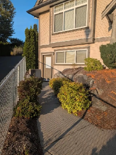 For Rent: 2 Bed / 2 Bath Ground Floor Suite Image# 5