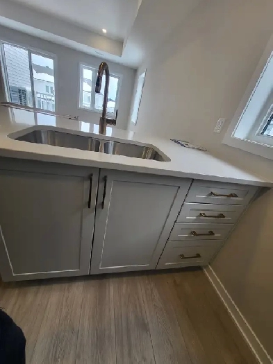 room for rent -900 $ including utilities-furnished-girls only Image# 3