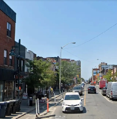 Bloor and Landsdowne Store for Rent $2700 Image# 5