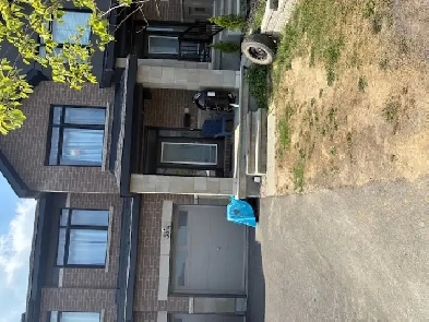 3 BED TOWNHOME FOR RENT - AT 383, BROADRIDGE, ORLEANS, OTTAWA Image# 1