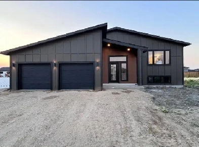 3 bdrm/ 2 bath home at 31 Parkside Cr Mitchell Image# 2