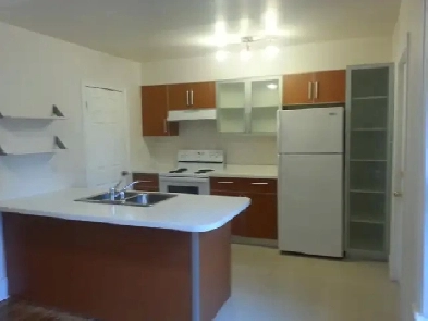 1614 Ontario Street 2 bedroom apartment available Image# 3