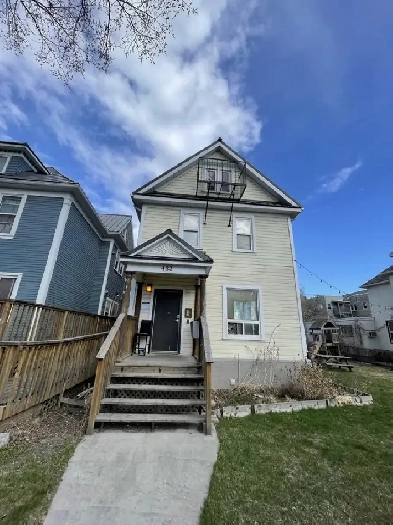 Rooming houses for rent! (CHECK DESCRIPTION)