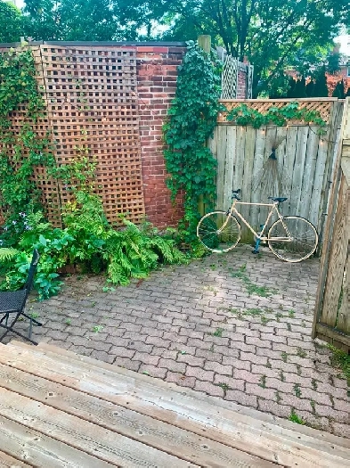 Large 1 bed/1 bath with private garden oasis Image# 5