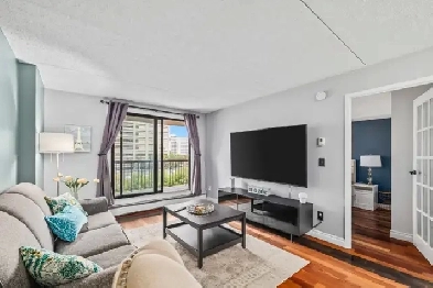 JUST LISTED: 508 9917 110 Street - Edmonton Image# 4