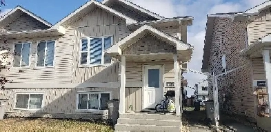 2 Bed 2 Bath Upper Suite in Cobblestone Available October 1st! Image# 6