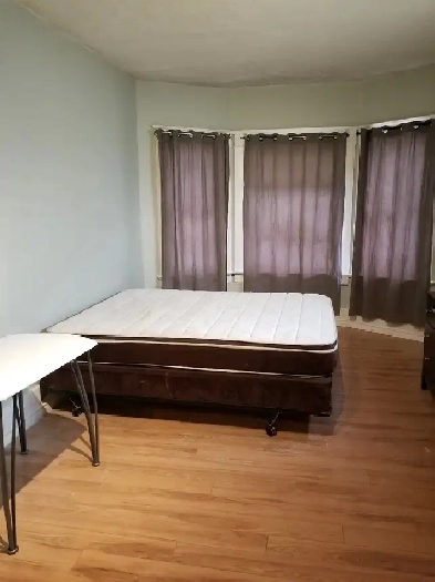 (Best Rent@ DOWNTOWN) Spacious 2 Bedrooms Apartment, Furnished! Image# 4