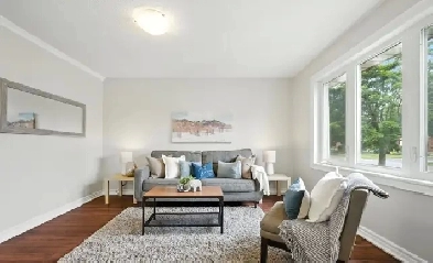 Beautifully Renovated 3 bed 2.5 Bath in Central Oshawa Image# 3