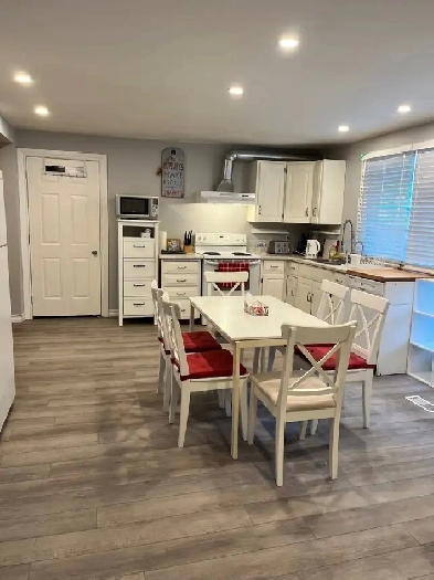 Spacious 3Bd Apartment for Rent in Sauble Beach For 9 Months! Image# 10