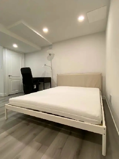 Huge Basement Private Master Bedroom for Rent Image# 10