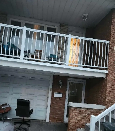 Private Room is readily available near Seneca College. Image# 2