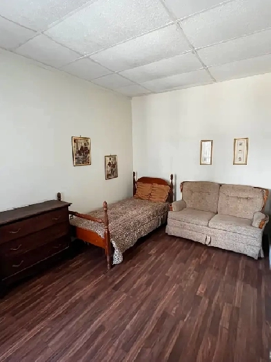 Furnished Room For Rent Image# 2