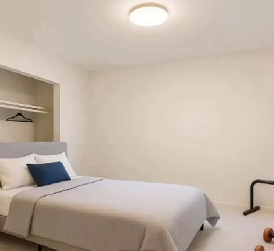 large private room Image# 1