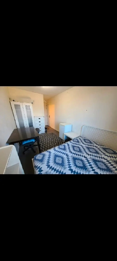 1 year lease. rooms at York U. Minutes Walk Finch west subway. Image# 3