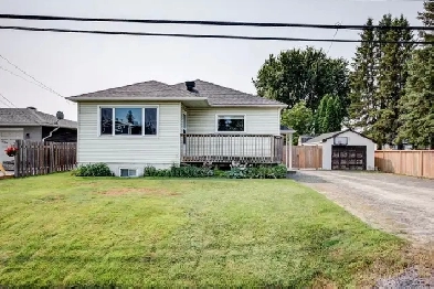 2641 Main St Image# 1