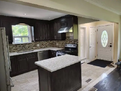 3 bedroom main floor available Image# 1