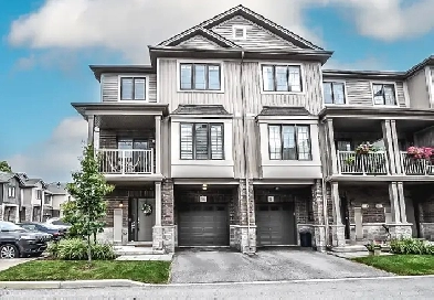 Townhouse in Ancaster For Rent. Image# 1