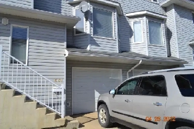 Master Bedroom For Rent in Timberlea Image# 1