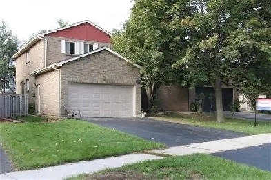 Beautiful quiet home private room for rent in Mississauga Image# 4