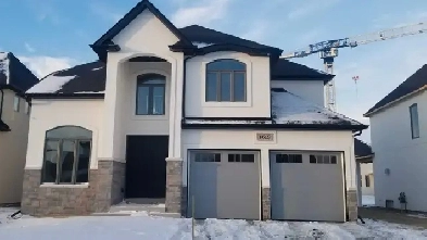Large 5 bedroom, 4 Washroom house for rent Image# 1