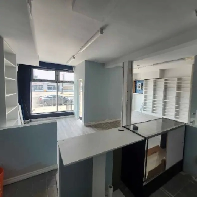 Commercial Retail/Office unit for rent! Image# 4