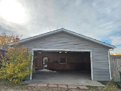 Garage for Rent in Whitehorn NE Calgary Image# 5