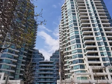 Fully Furnished 1 bedroom at Queens Quay & Simcoe Image# 8
