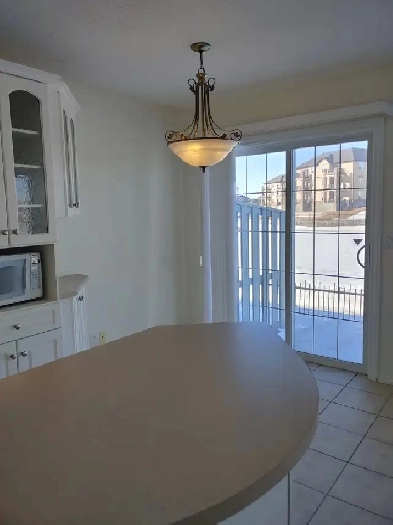 Eastside 3 bedroom Condo for Rent Image# 2