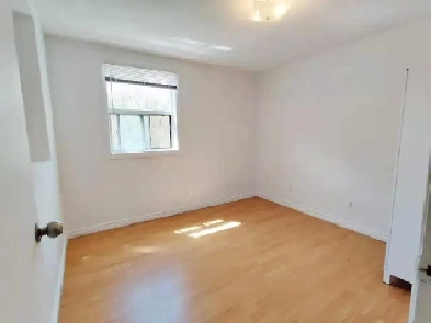 2-Bedroom Apt Available for September 1st (Gerrard & Broadview) Image# 3