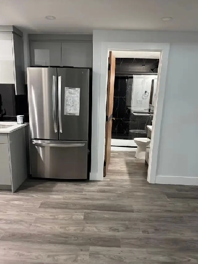 1 Bedroom   Den Basement – Glenridding Ravine (SW Edmonton) Image# 4