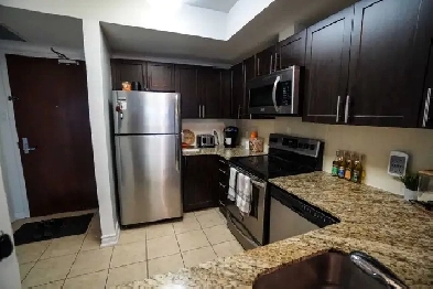 Luxury 1 bedroom   den in Claridge Plaza II, 234 Rideau street Image# 4