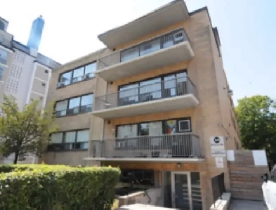 Bachelor Apartment with Balcony Image# 2