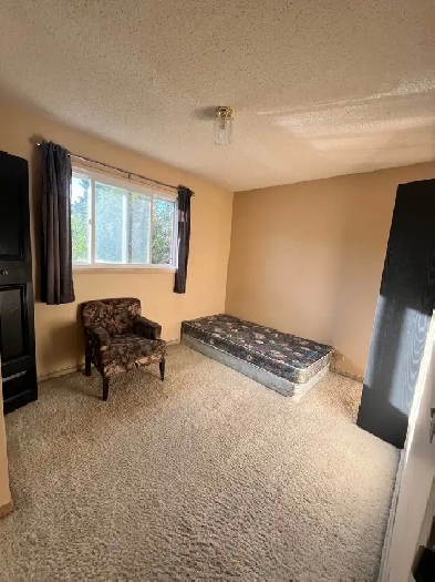 Room for at single house main level. Image# 3