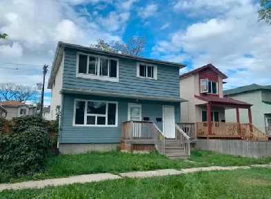 Duplex for sale in Winnipeg Image# 2