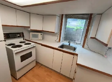 one bedroom apartment in New Edinburgh Image# 7