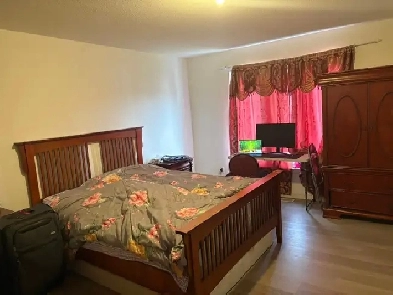 Master bedroom for rent from September 1st  in Kanata, Ottawa Image# 6