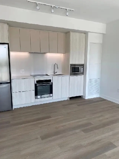 2Bed  2Full Bath Brand New Mississauga Walk to Go Station Image# 6