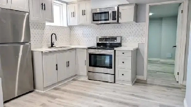 1 BED   DEN – 2 PARKING – BOWMANVILLE Image# 2