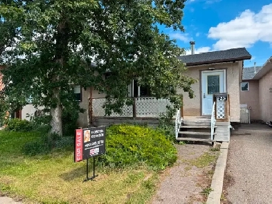 North side BUNGALOW with single garage Image# 2